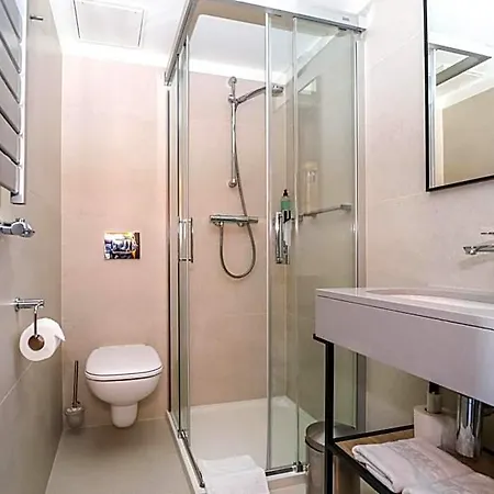 Ilonn Hotel 4*